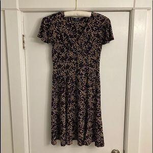 Chaps empire waist, knee-length dress in eggplant purple & beige pattern, S